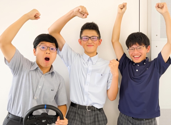 一人の速さだけでは、勝てない。
「魚津工業高校」eモータースポーツ全国大会への挑戦