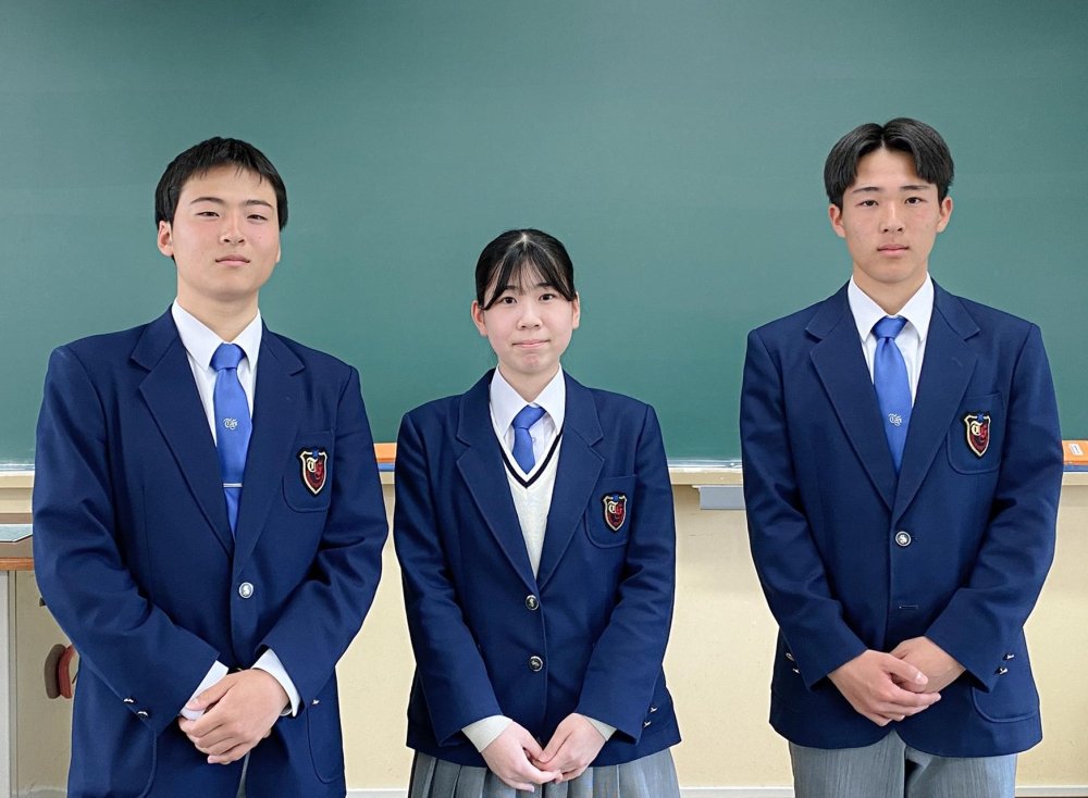 生徒80名が挑戦する、
富山商業高校「制服リニューアル」。